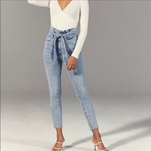 Abercrombie & Fitch Paperbag Tie Waist Jeans Sz 29